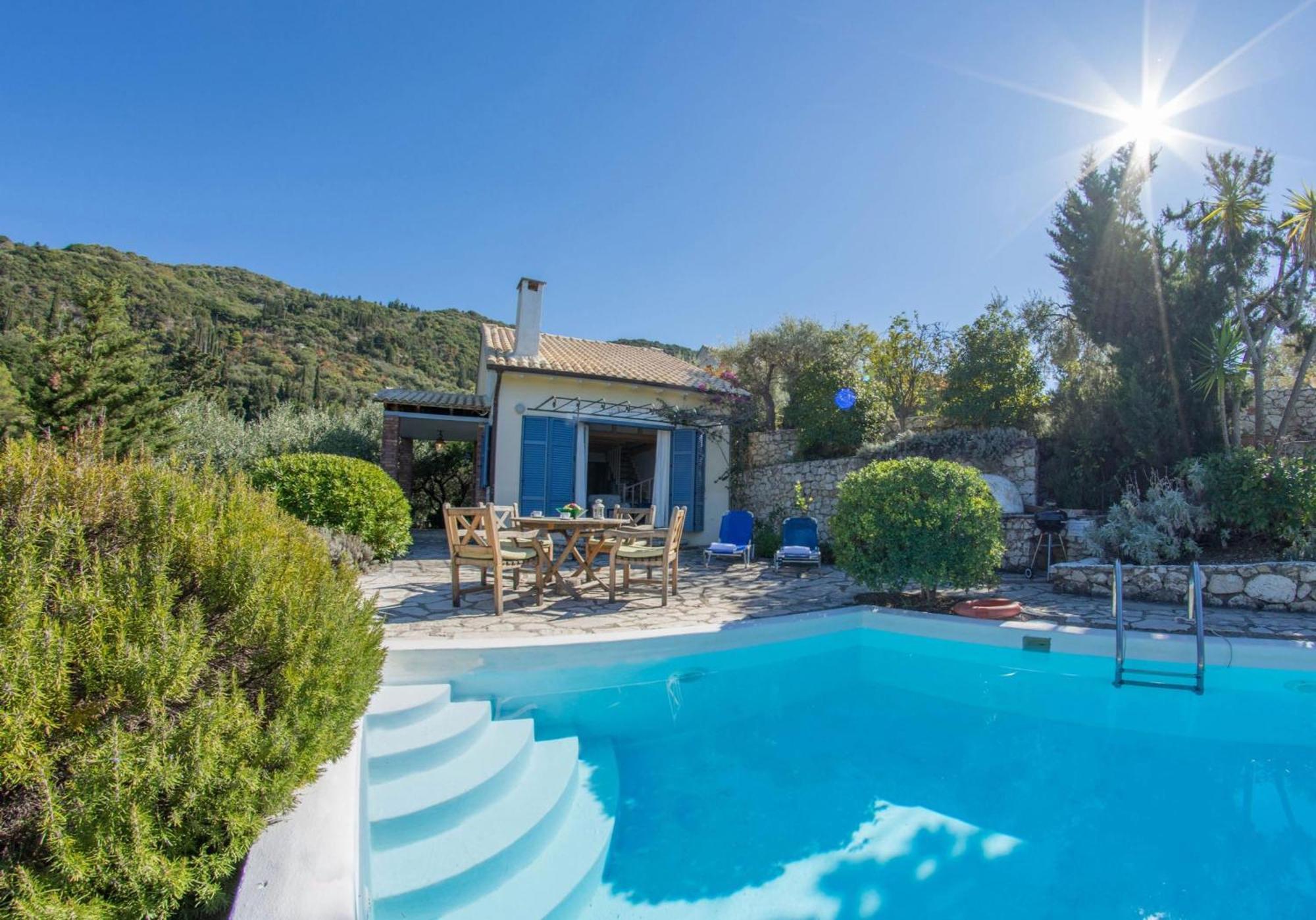 Agios Nikitas Villas エクステリア 写真