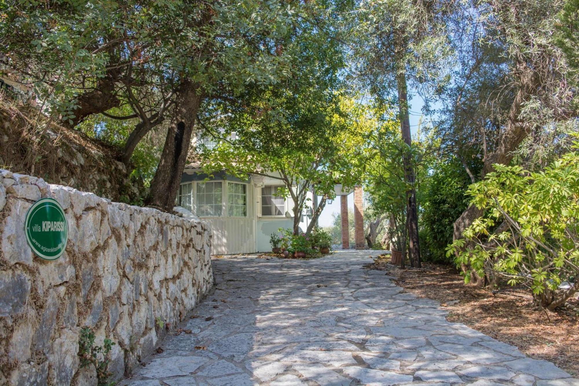 Agios Nikitas Villas エクステリア 写真
