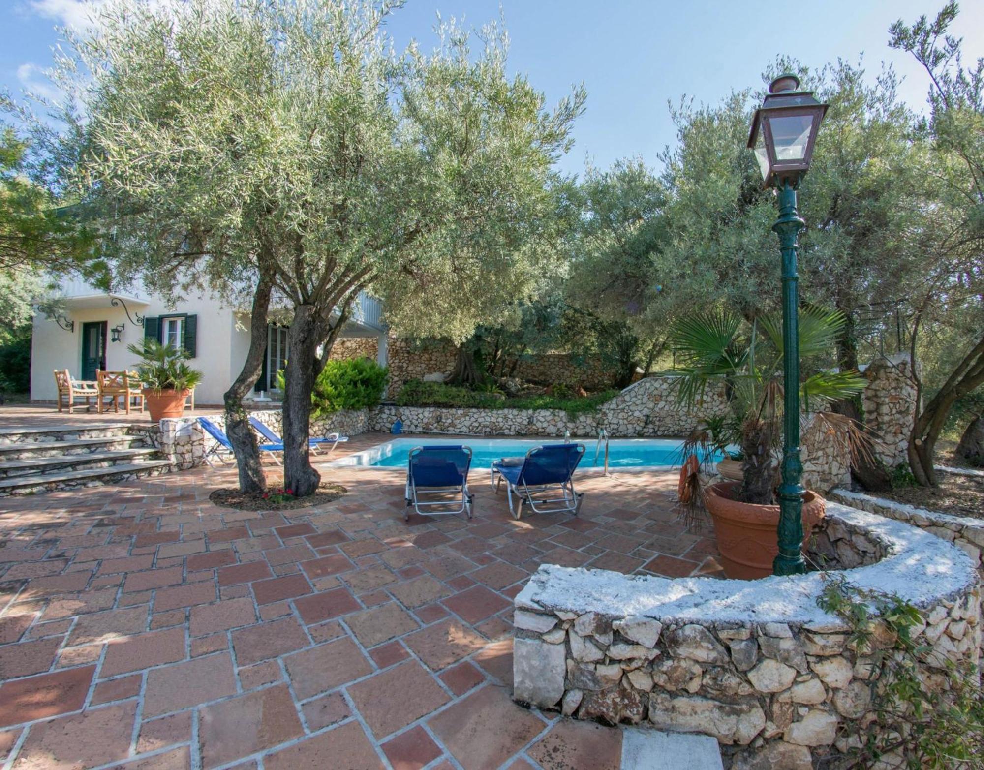 Agios Nikitas Villas エクステリア 写真