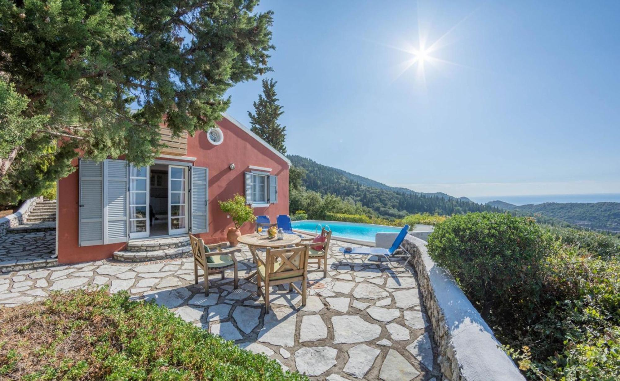 Agios Nikitas Villas エクステリア 写真