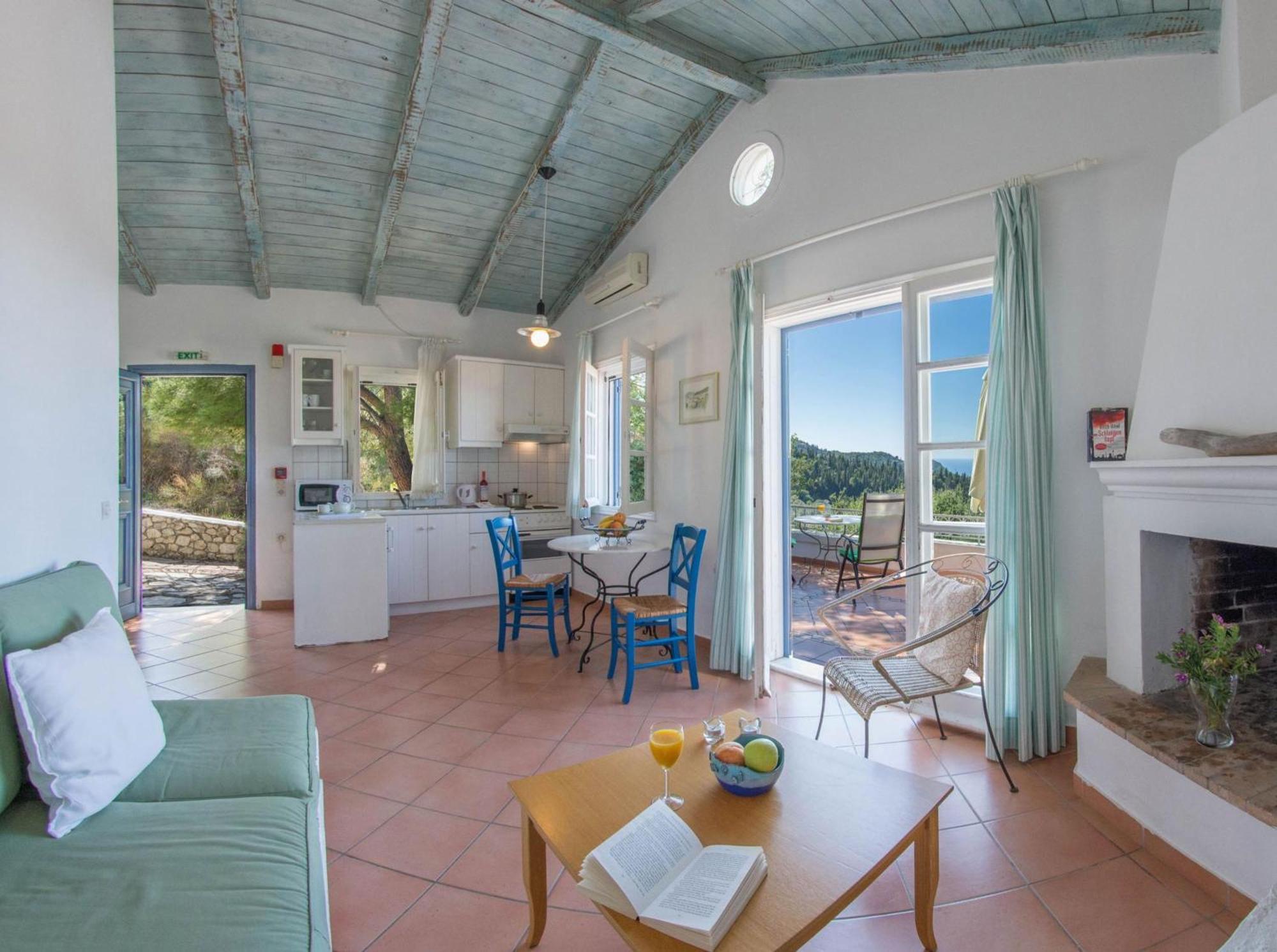Agios Nikitas Villas エクステリア 写真