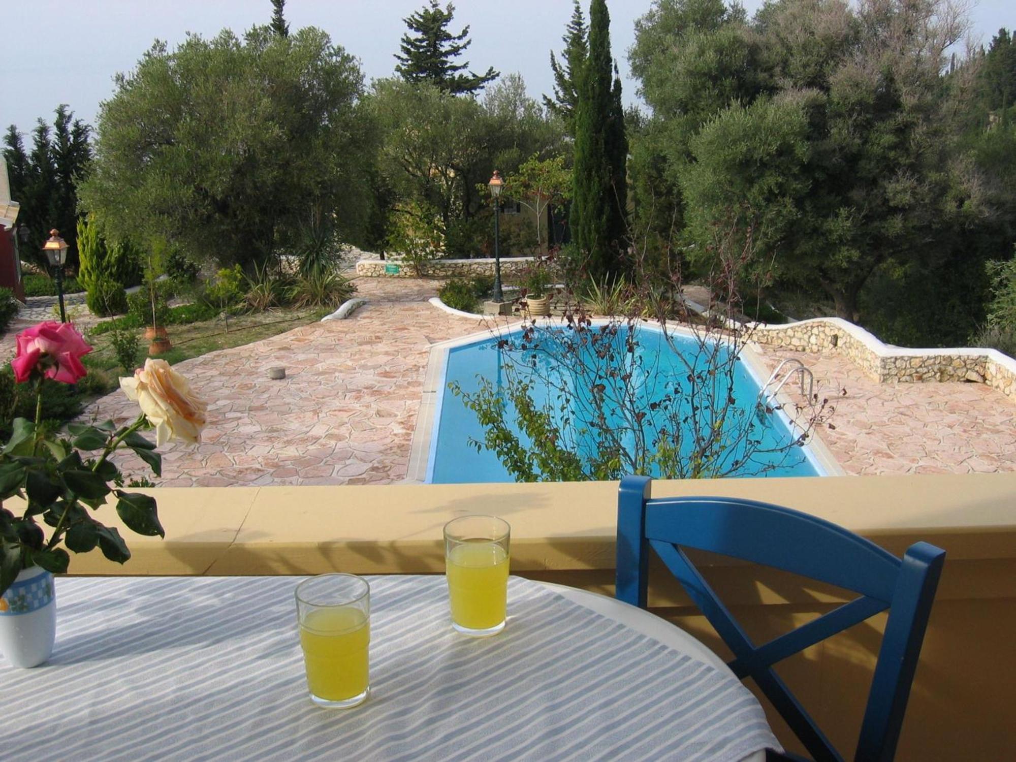 Agios Nikitas Villas エクステリア 写真